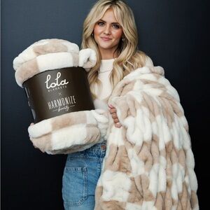 Lola Blankets “Latte Check” Faux-Fur Blanket